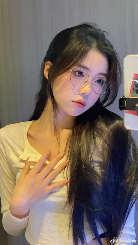 所有明亮的地方海报